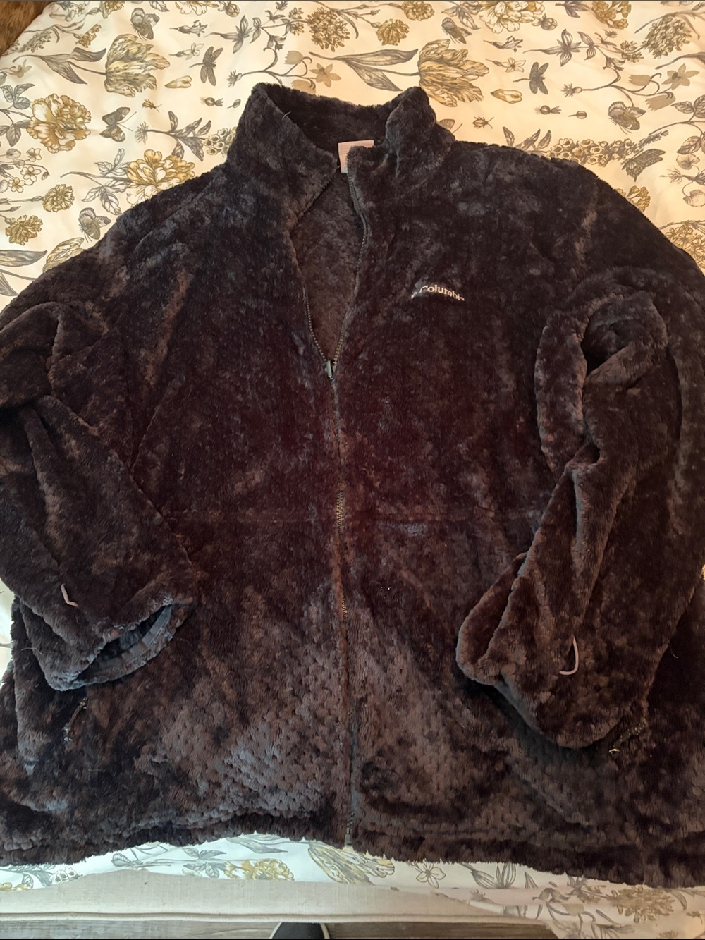 Columbia women’s Plush Full-Zip Jacket - Black